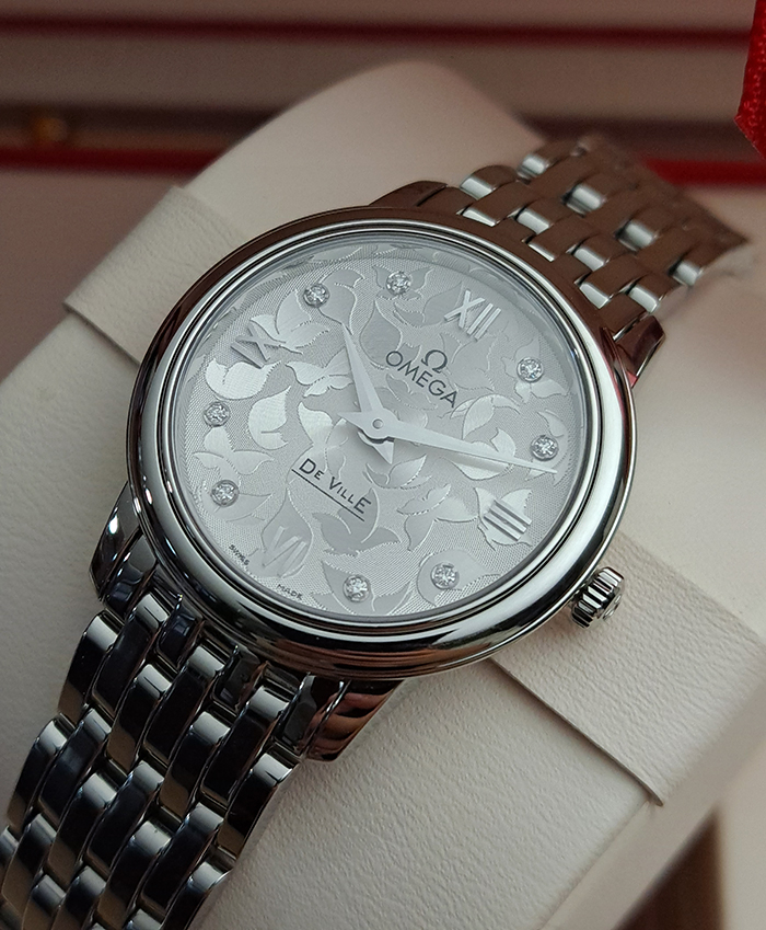 Ladies Omega De Ville Prestige 'Butterfly' Diamond Dial Ref. 424.10.27.60.52.001